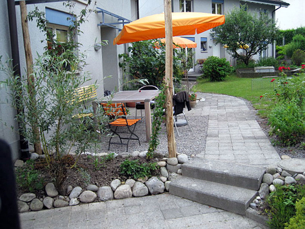 Umgestaltung Eingangssitzplatz, Adligenswil, 2010